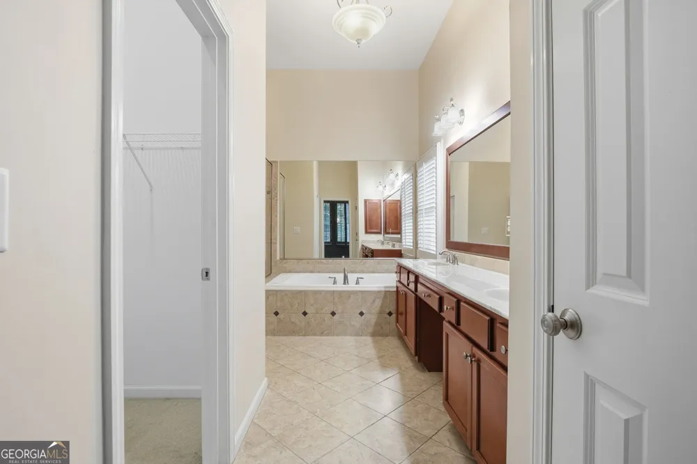 125 Chestnut DR Canton, GA 30114