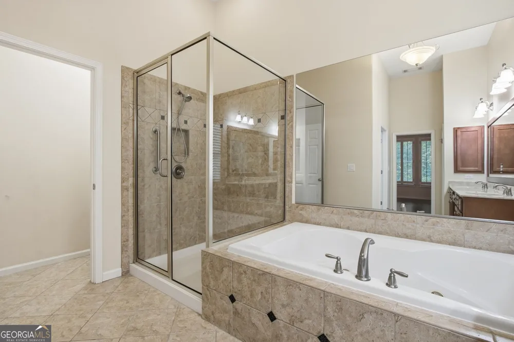 125 Chestnut DR Canton, GA 30114