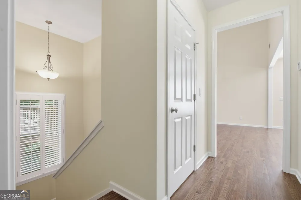 125 Chestnut DR Canton, GA 30114