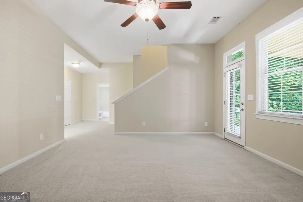 125 Chestnut DR Canton, GA 30114