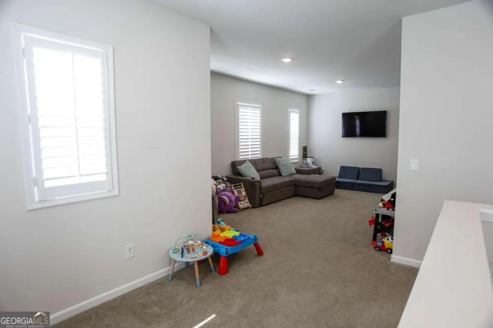 5329 Fox Hill LN Oakwood, GA 30566