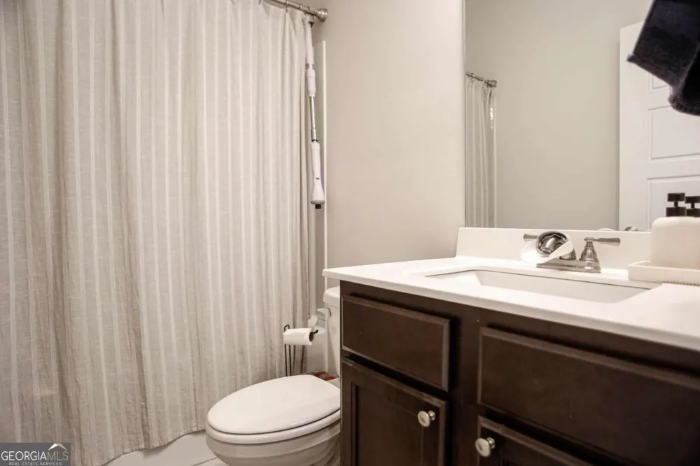 5329 Fox Hill LN Oakwood, GA 30566