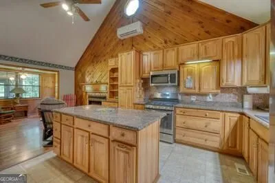 7429 Cassie LN Hiawassee, GA 30546