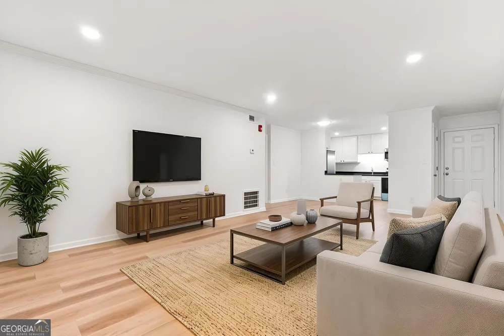 5095 Roswell RD Sandy Springs, GA 30342