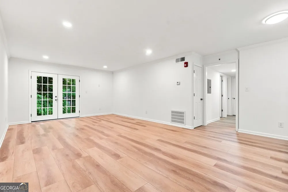 5095 Roswell RD Sandy Springs, GA 30342