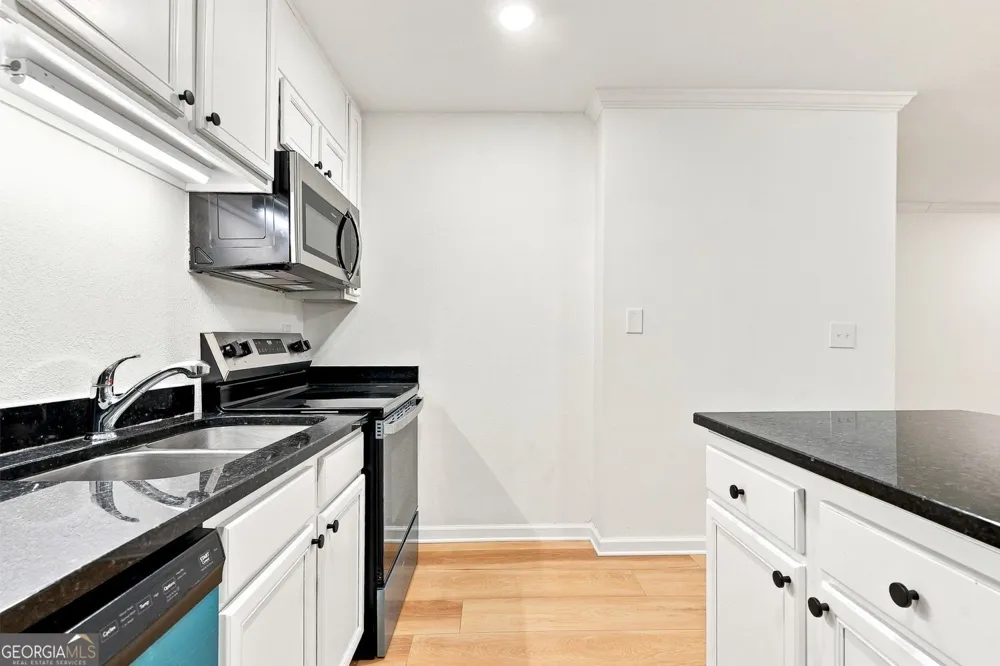 5095 Roswell RD Sandy Springs, GA 30342