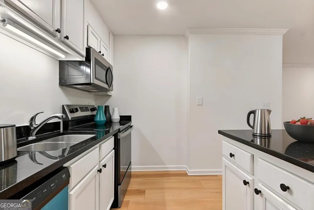 5095 Roswell RD Sandy Springs, GA 30342
