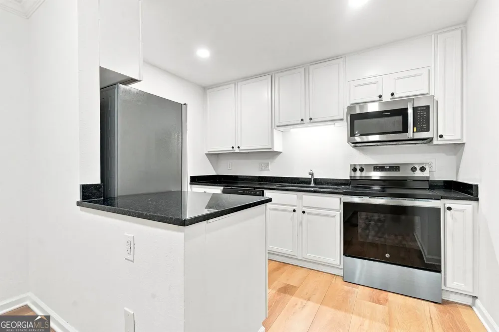 5095 Roswell RD Sandy Springs, GA 30342