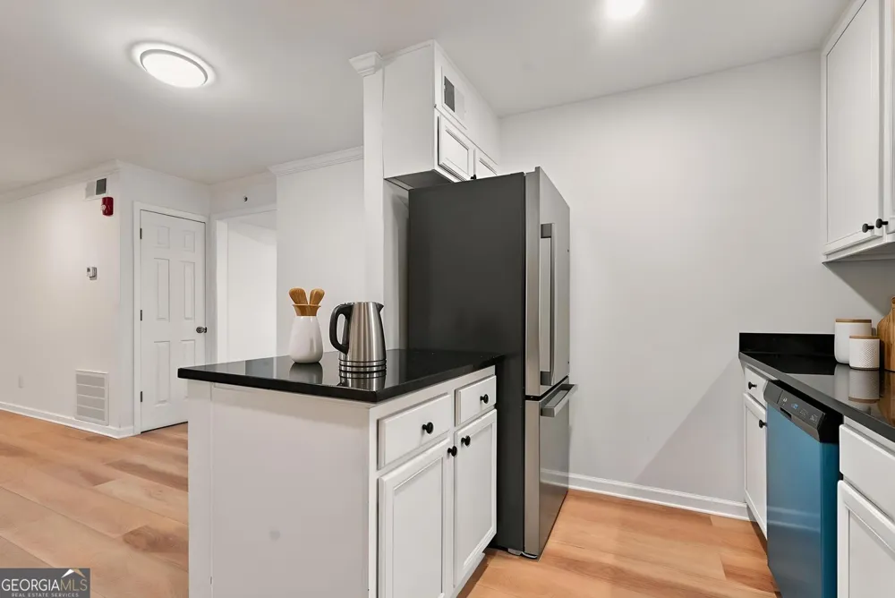 5095 Roswell RD Sandy Springs, GA 30342