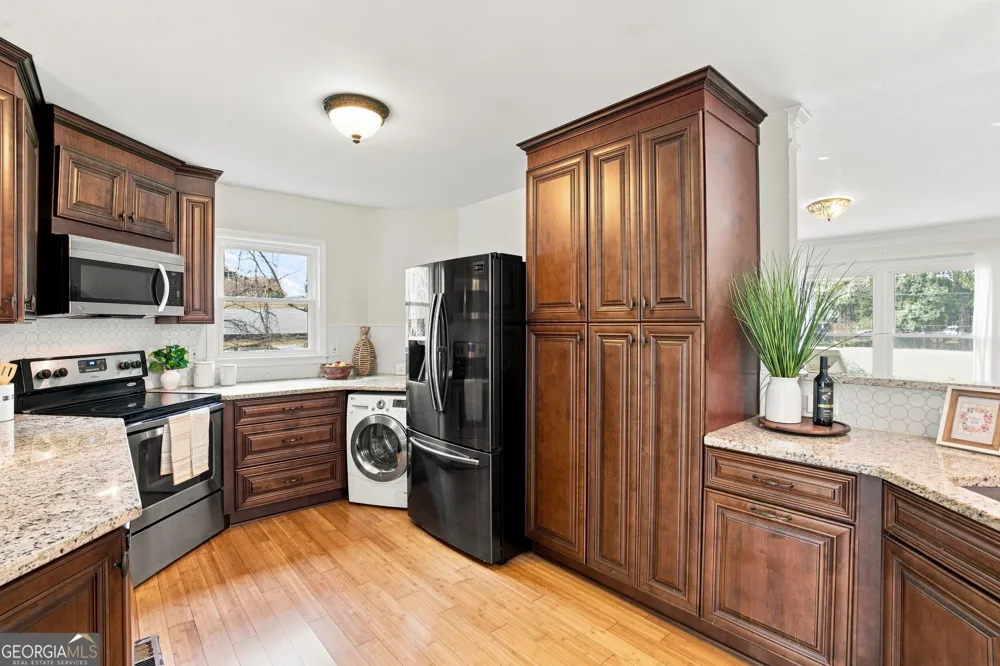 252 Shiloh Hills DR NW Kennesaw, GA 30144