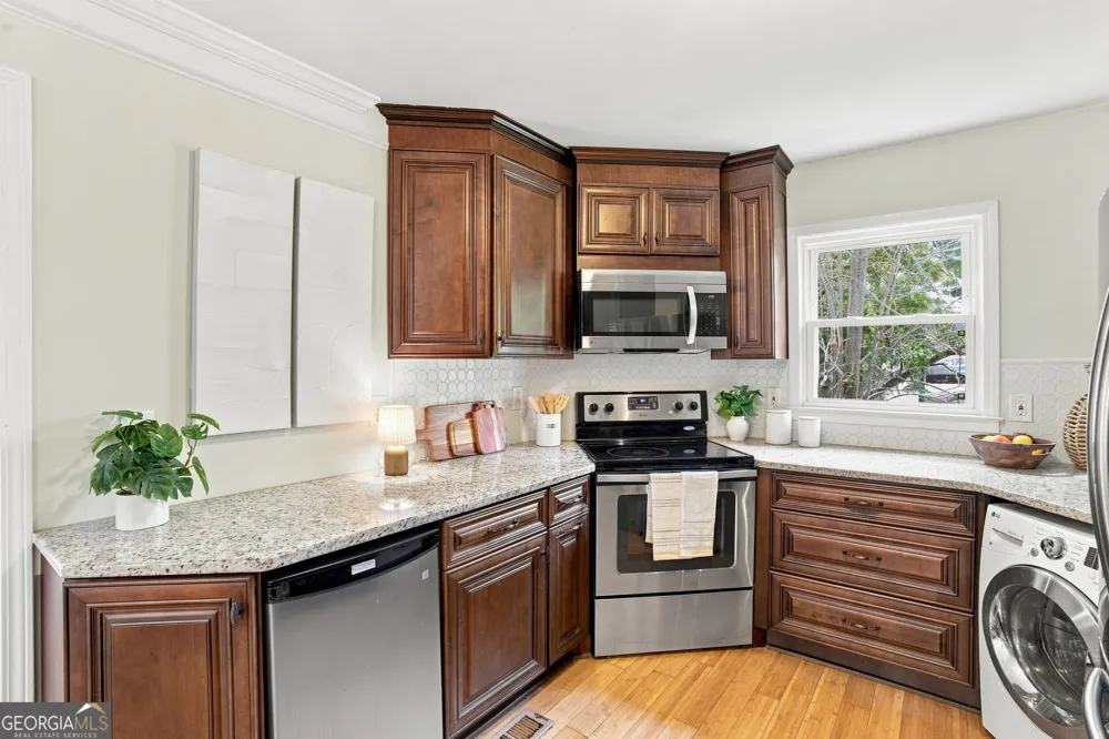 252 Shiloh Hills DR NW Kennesaw, GA 30144