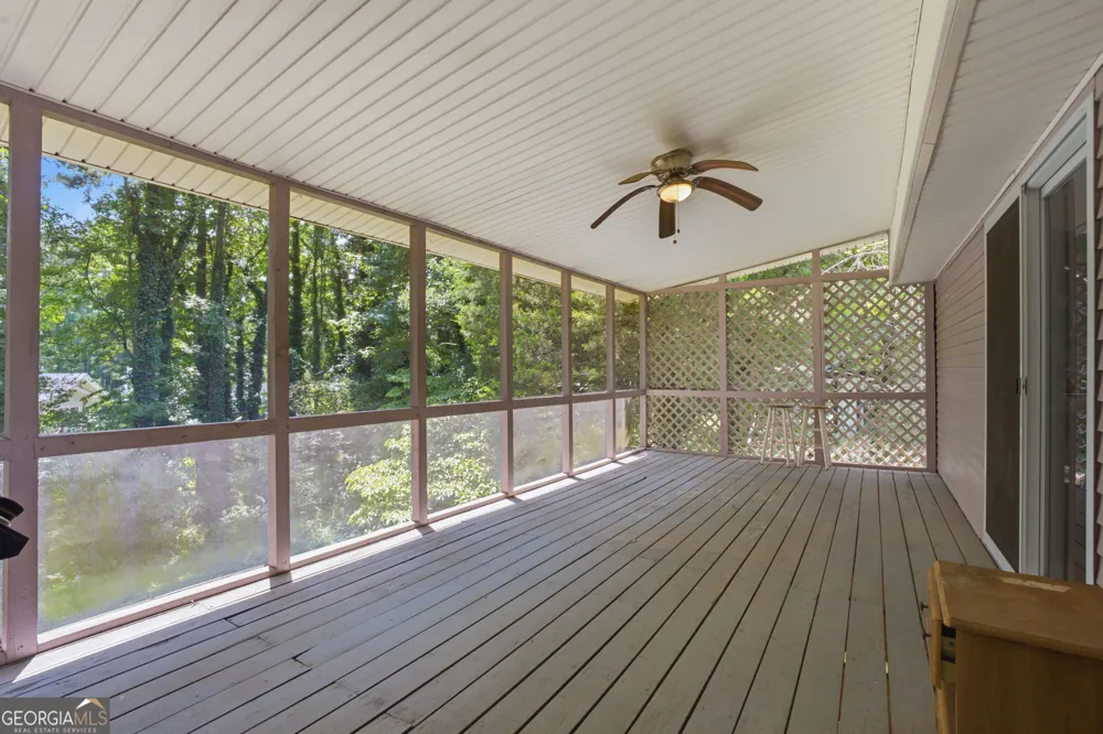 252 Shiloh Hills DR NW Kennesaw, GA 30144