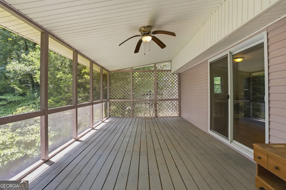 252 Shiloh Hills DR NW Kennesaw, GA 30144