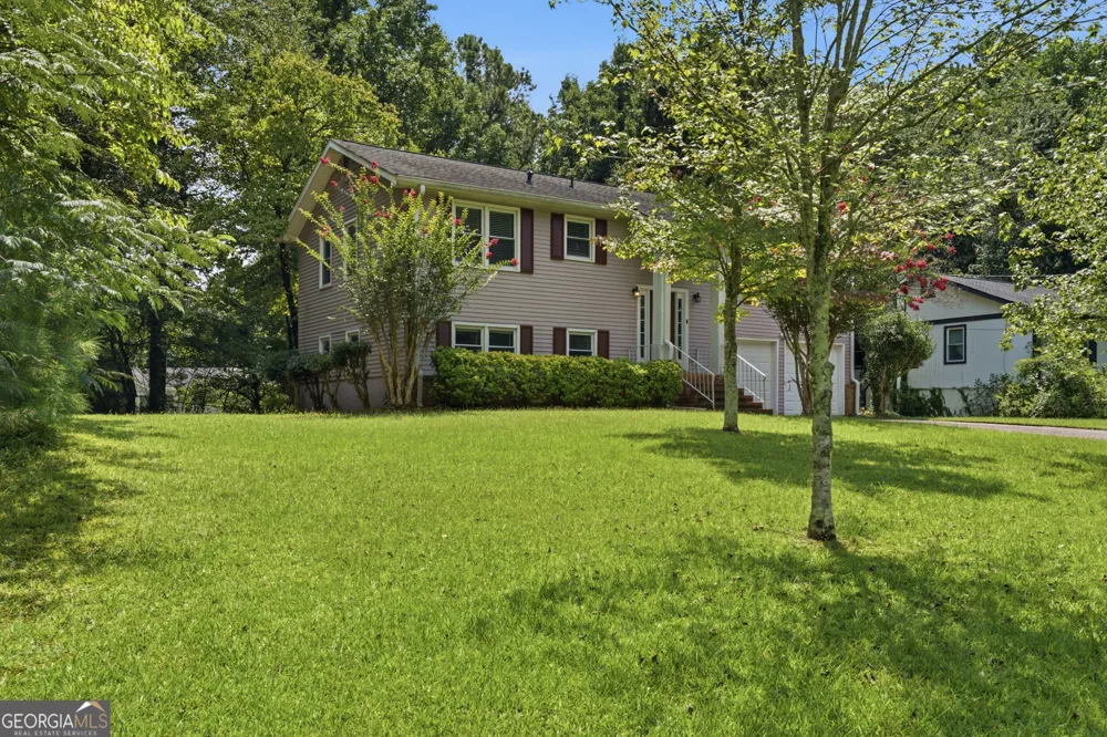 252 Shiloh Hills DR NW Kennesaw, GA 30144