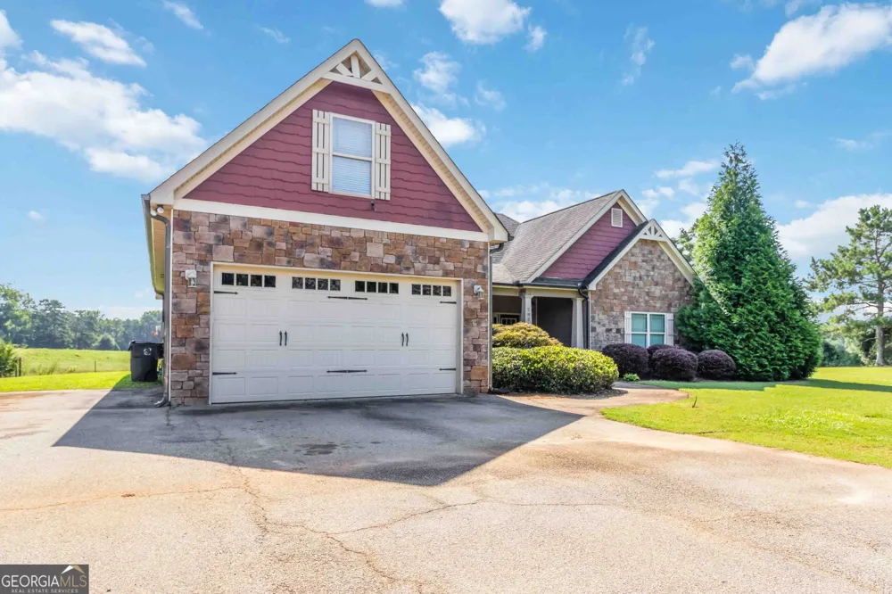 2825 S Ola RD Locust Grove, GA 30248
