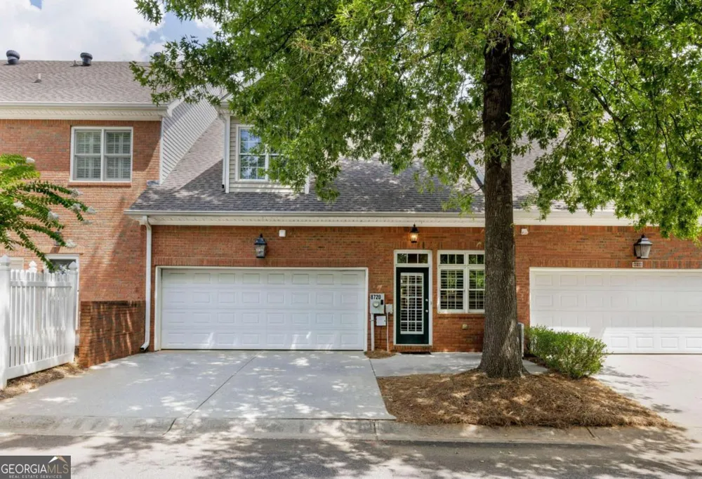 8720 Parker PL Roswell, GA 30076