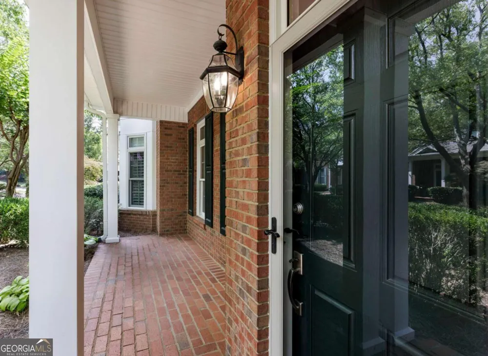 8720 Parker PL Roswell, GA 30076