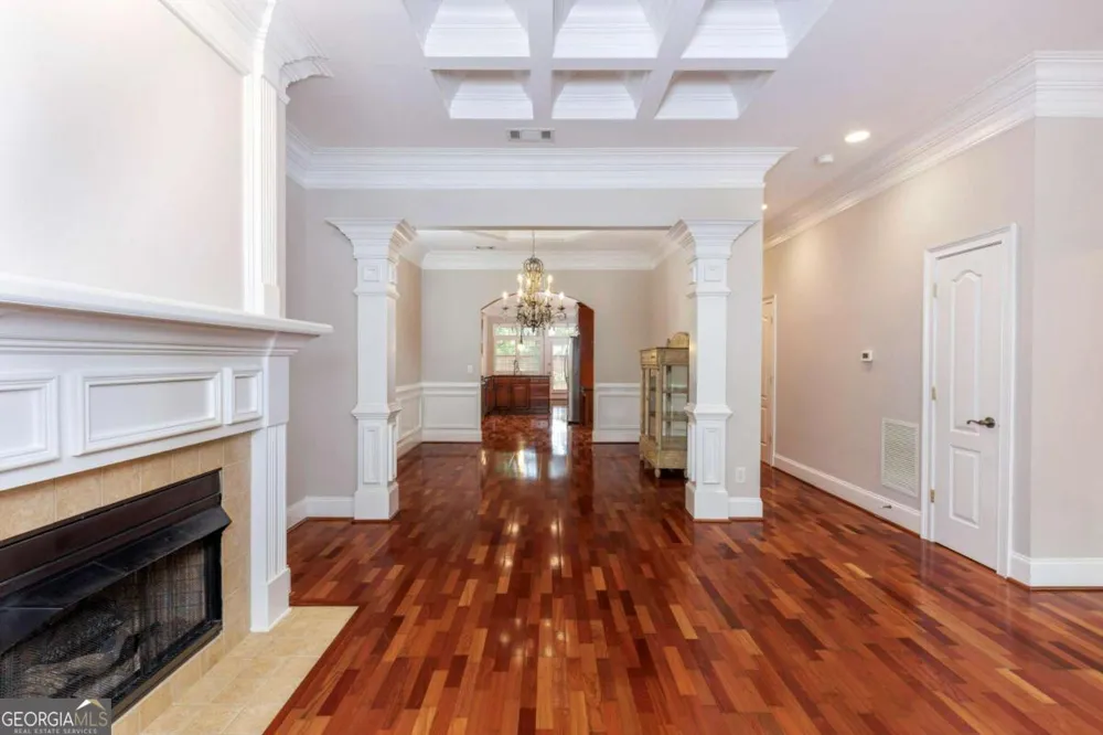 8720 Parker PL Roswell, GA 30076