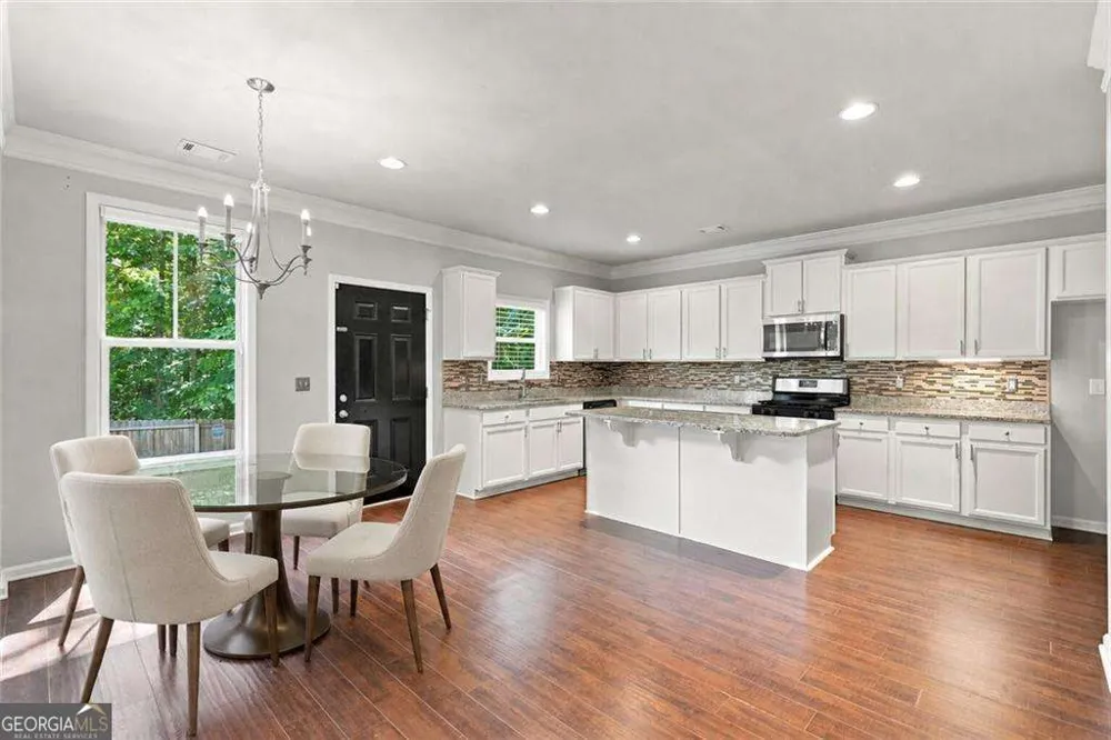 268 Oak RD Lawrenceville, GA 30044