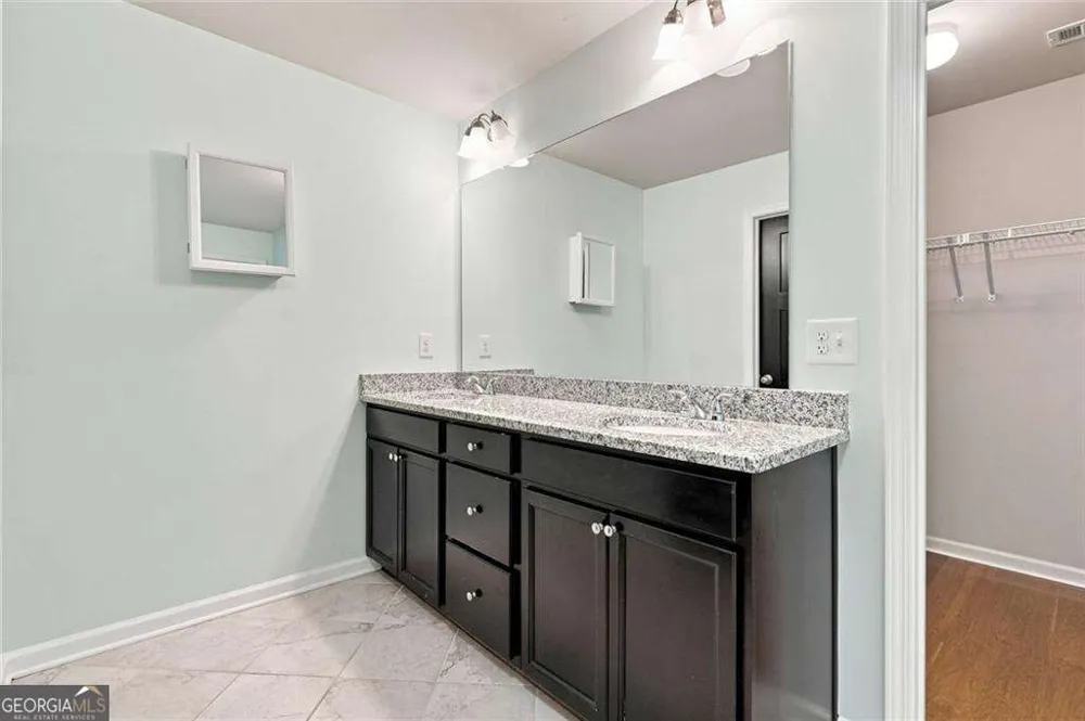268 Oak RD Lawrenceville, GA 30044