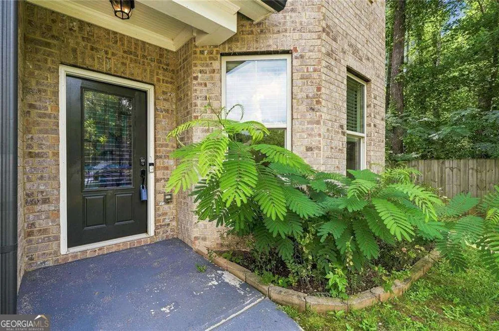 268 Oak RD Lawrenceville, GA 30044