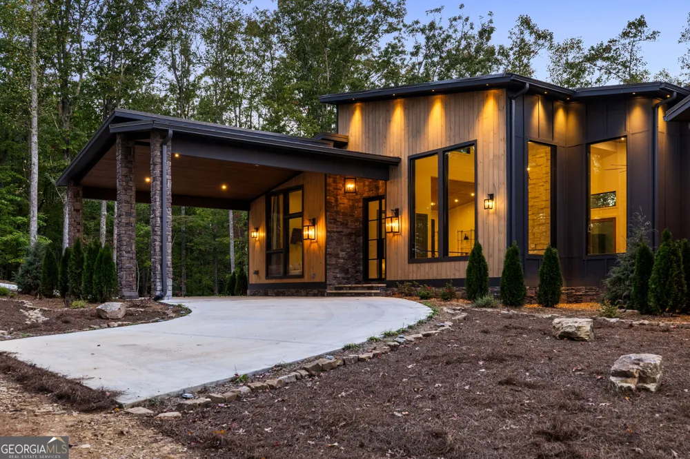 103 Dry Branch RD Blue Ridge, GA 30513