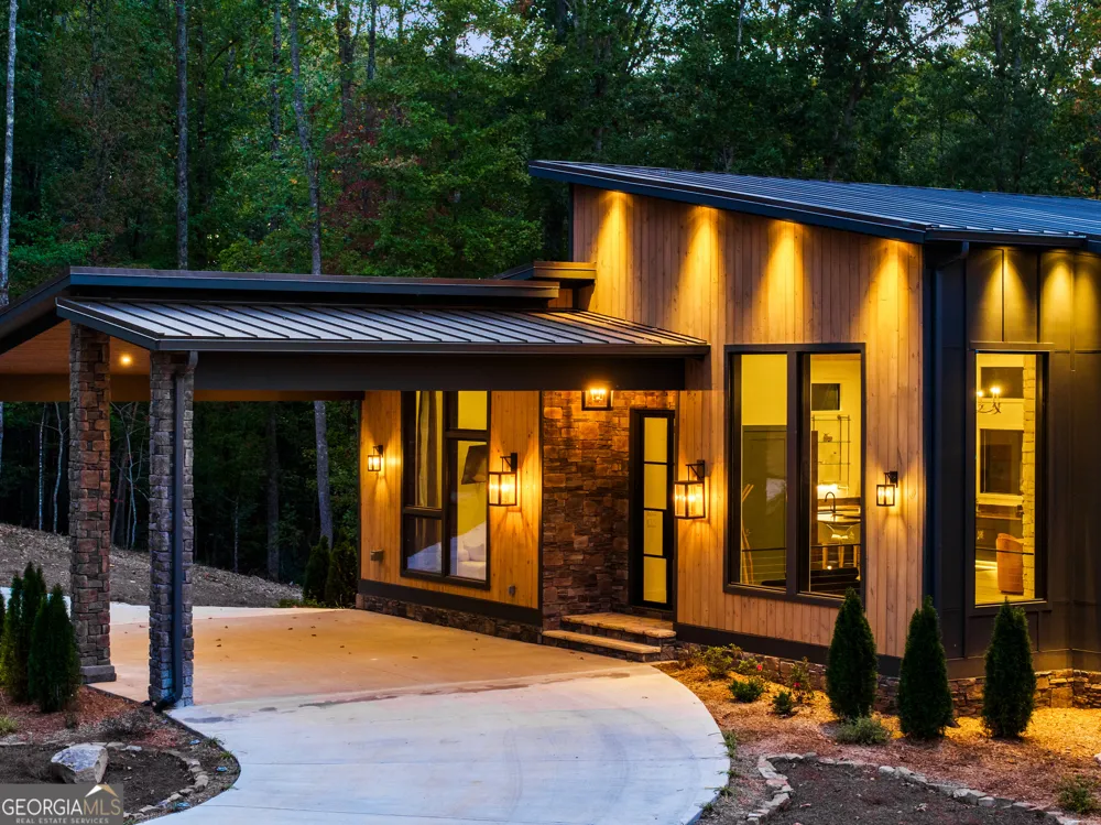 103 Dry Branch RD Blue Ridge, GA 30513