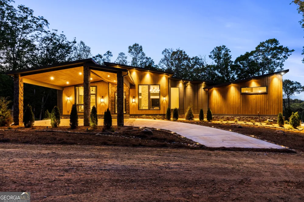 103 Dry Branch RD Blue Ridge, GA 30513