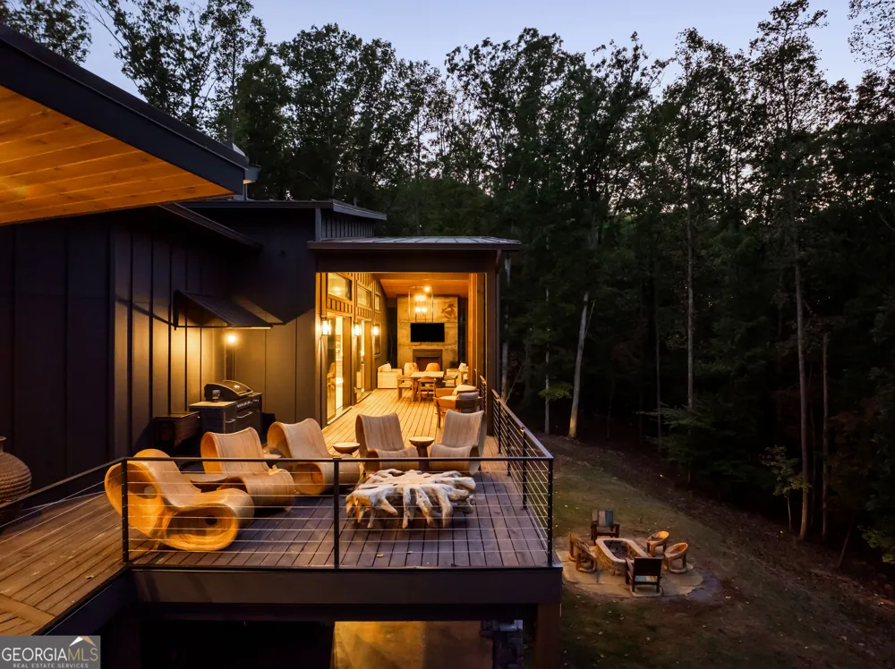 103 Dry Branch RD Blue Ridge, GA 30513
