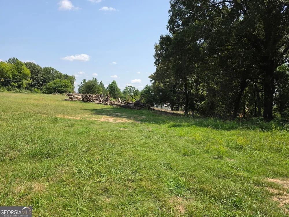 100 Thomas RD Fort Oglethorpe, GA 30742