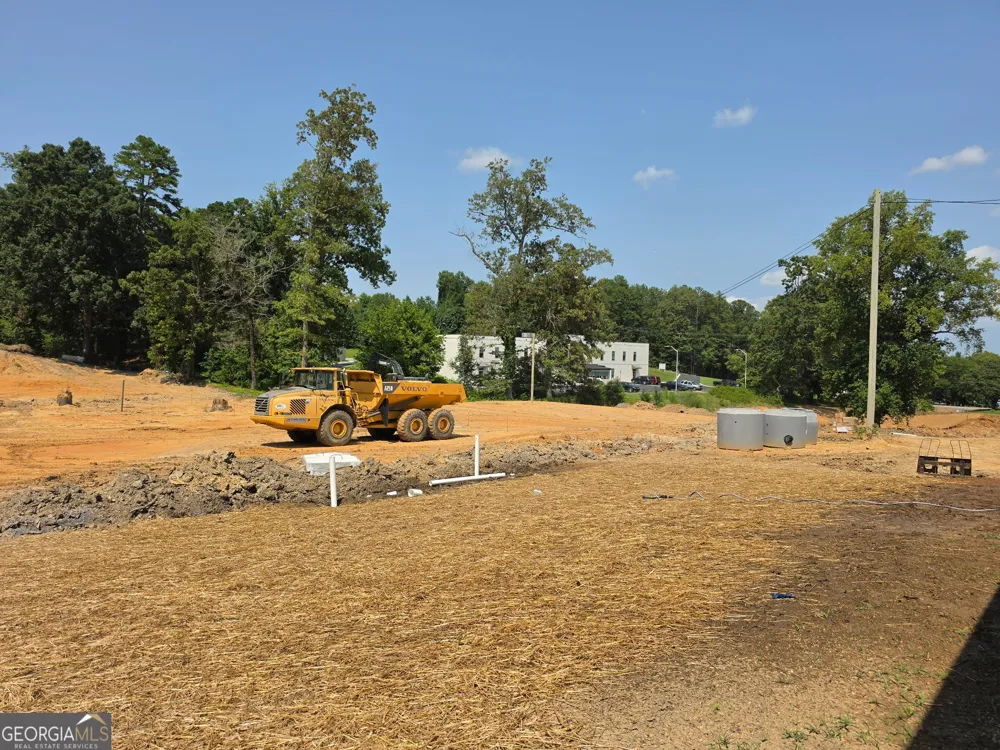 100 Thomas RD Fort Oglethorpe, GA 30742