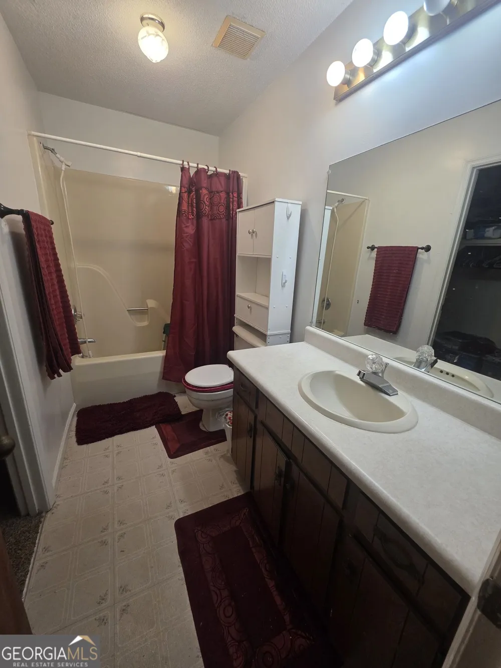 227 Colonial DR Baxley, GA 31513