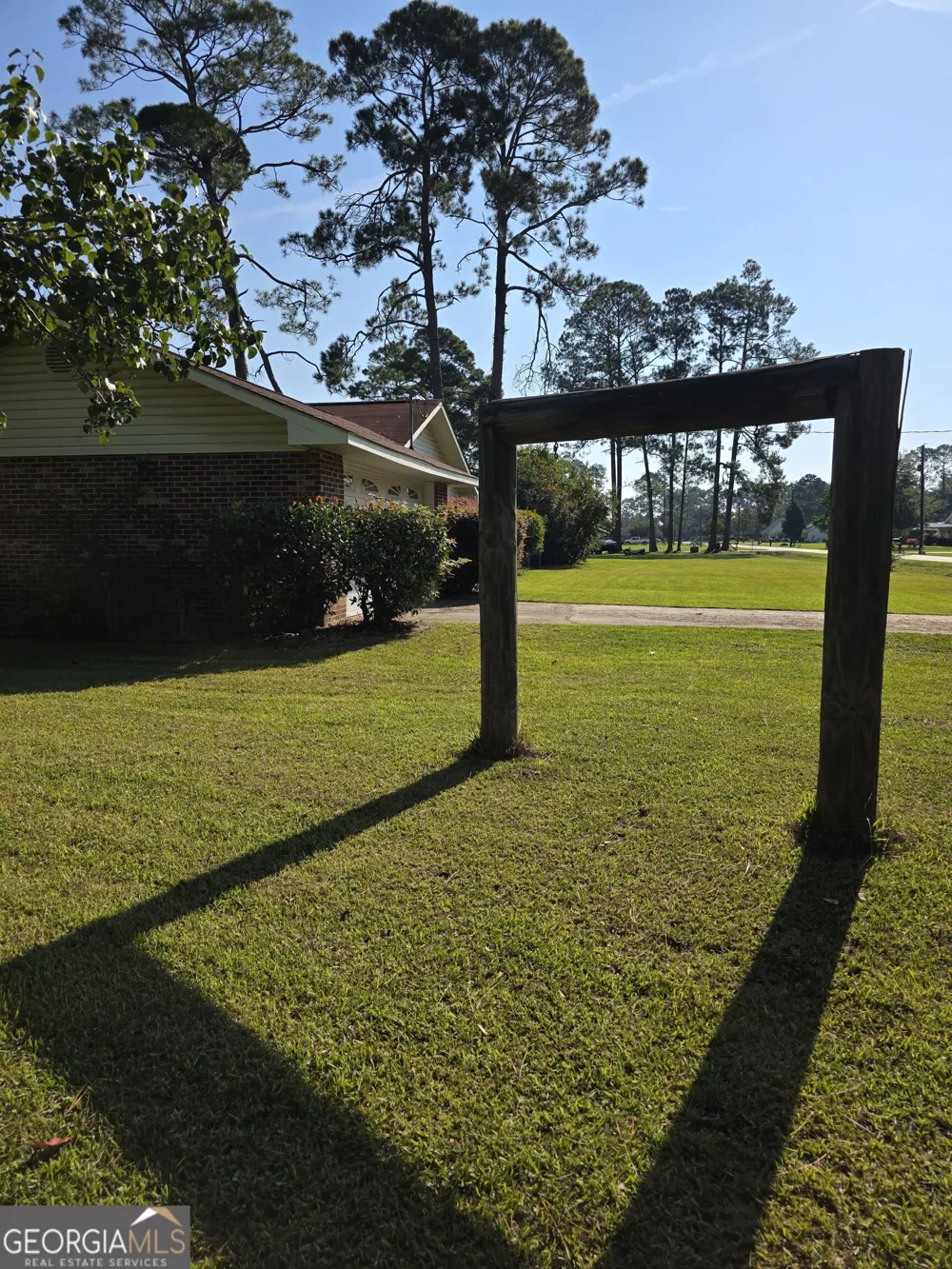 227 Colonial DR Baxley, GA 31513