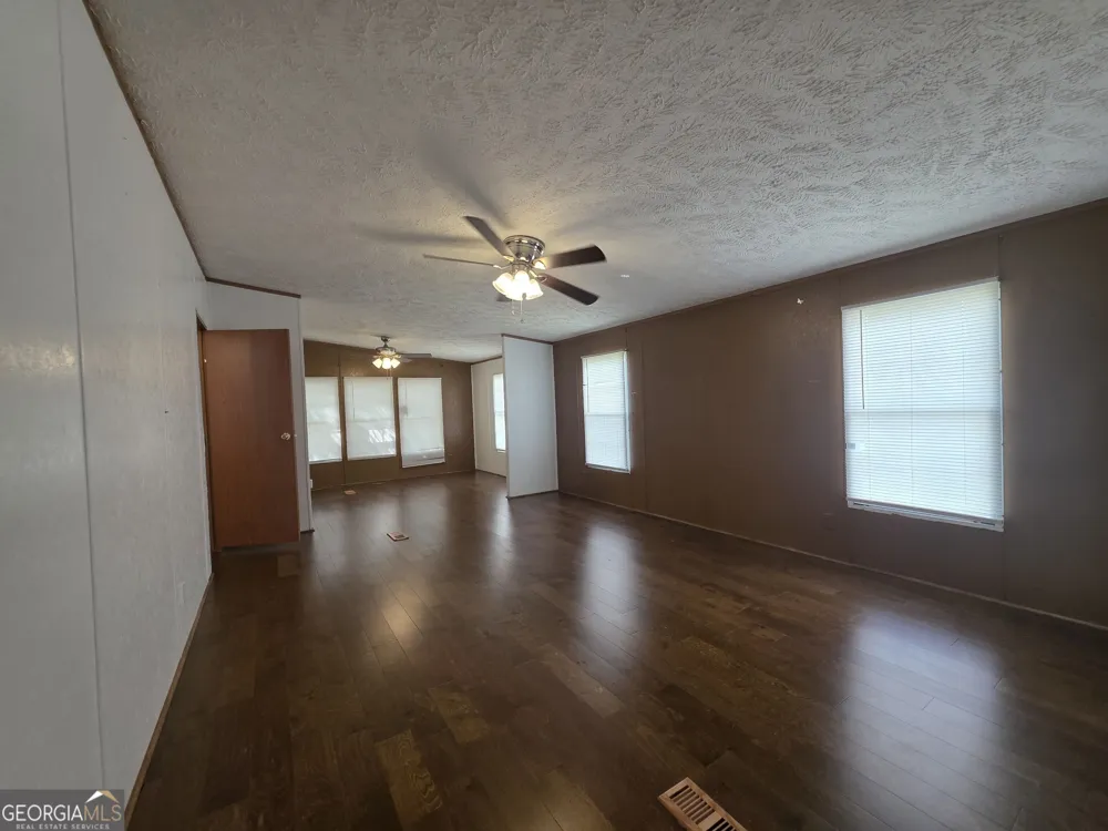 111 Harper RD Sparta, GA 31087