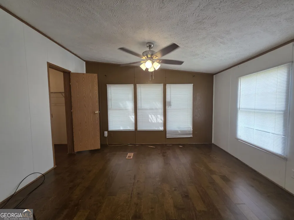 111 Harper RD Sparta, GA 31087