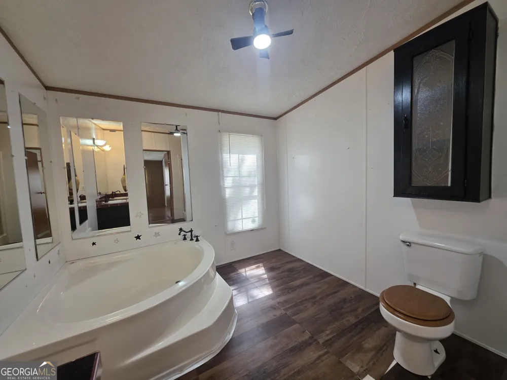 111 Harper RD Sparta, GA 31087