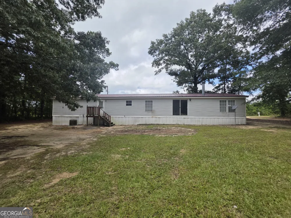 111 Harper RD Sparta, GA 31087