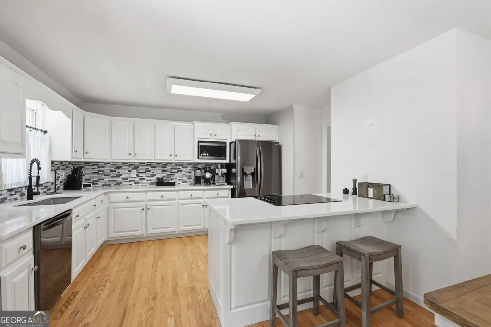 675 Currahee Ridge RD Toccoa, GA 30577