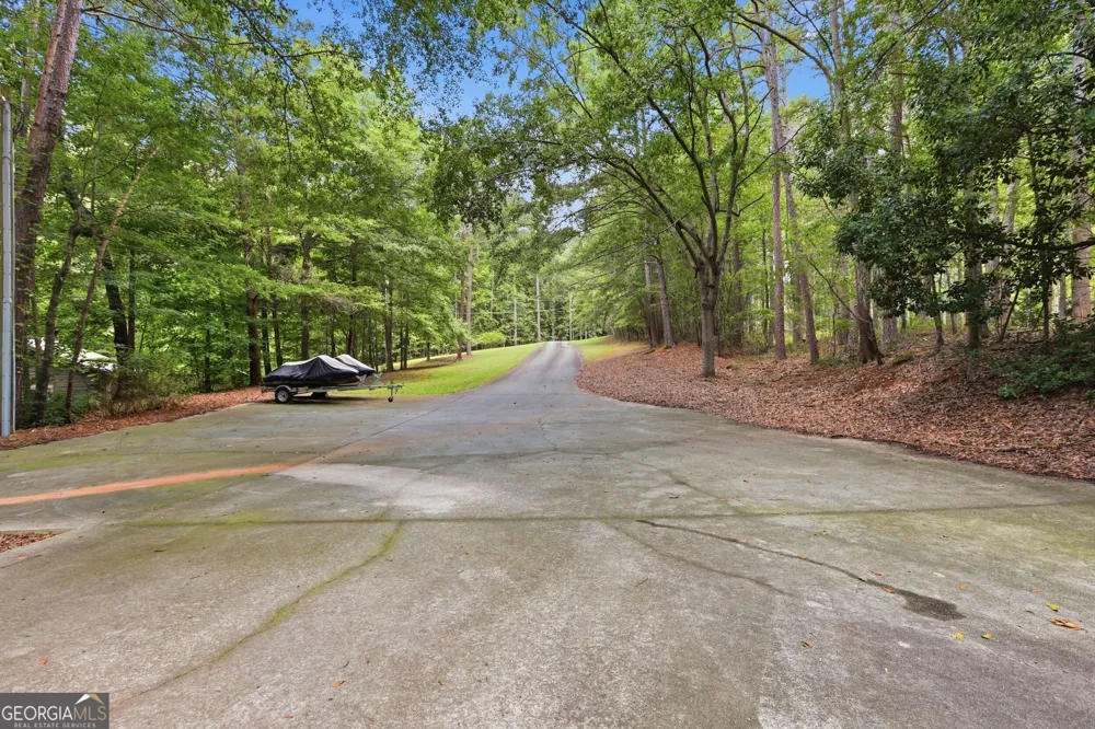 675 Currahee Ridge RD Toccoa, GA 30577