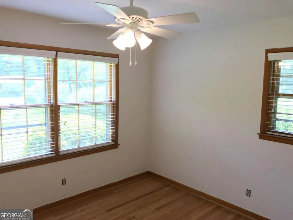 1321 Mary Dale DR Lilburn, GA 30047