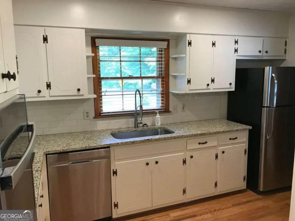 1321 Mary Dale DR Lilburn, GA 30047