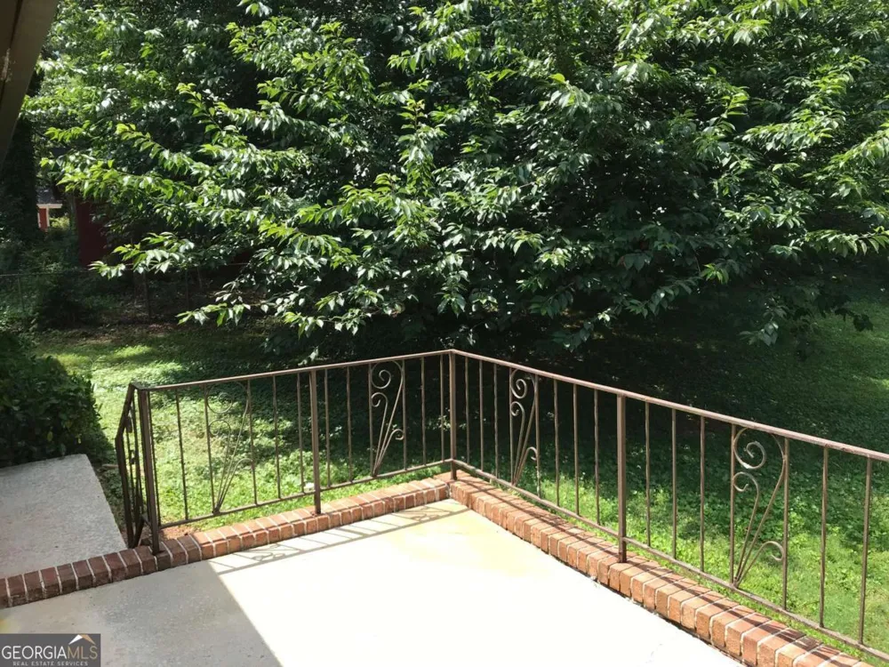 1321 Mary Dale DR Lilburn, GA 30047