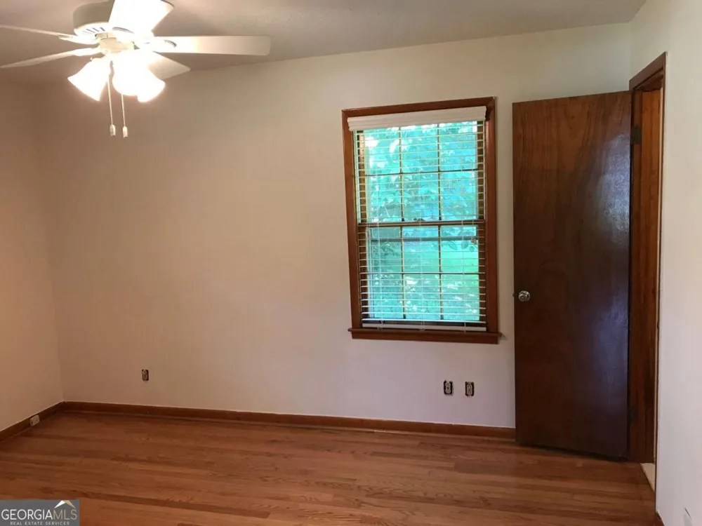 1321 Mary Dale DR Lilburn, GA 30047