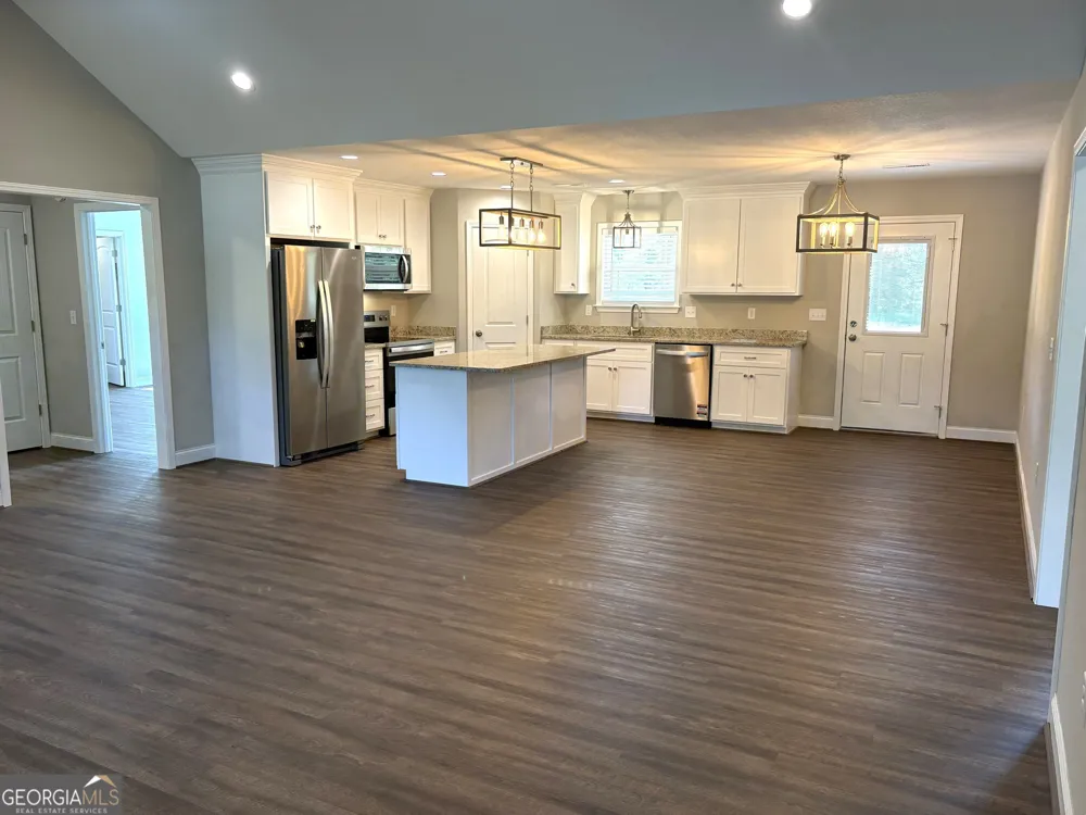 221 Buckingham Parc CIR East Dublin, GA 31027