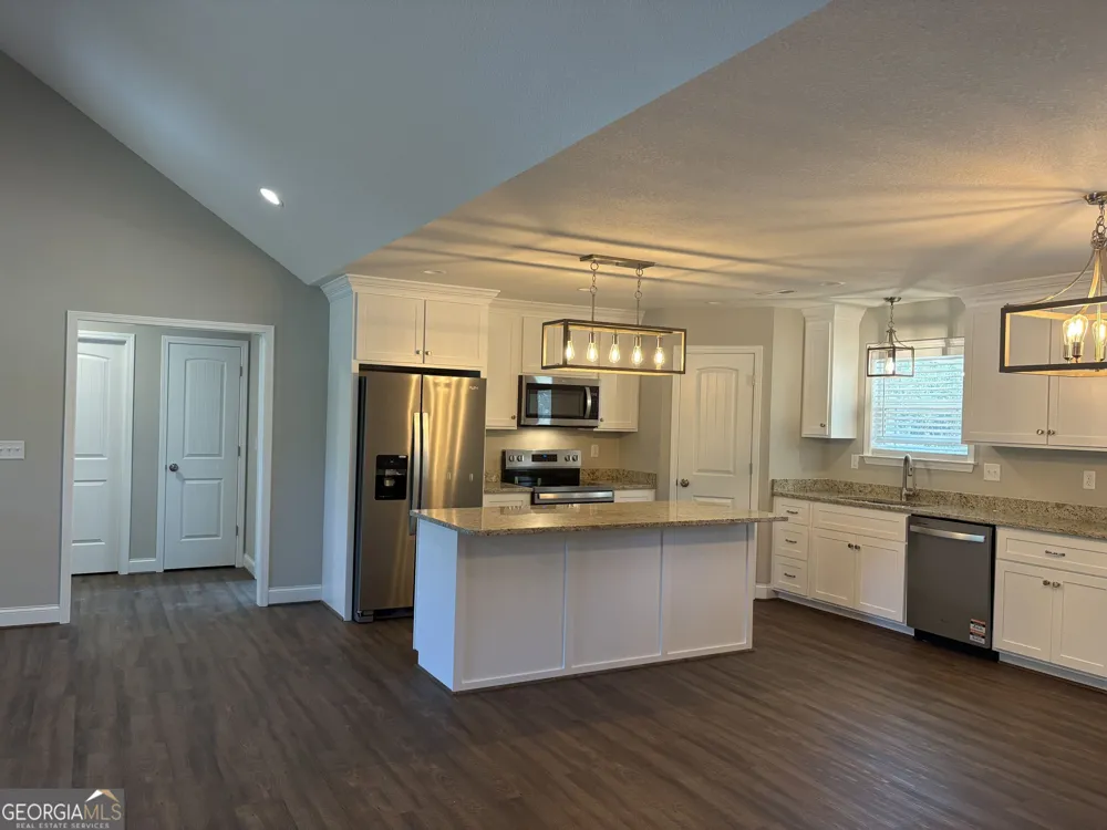 221 Buckingham Parc CIR East Dublin, GA 31027