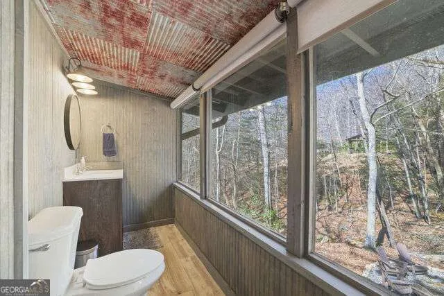 355 Henslee Hollow LN Rabun Gap, GA 30568