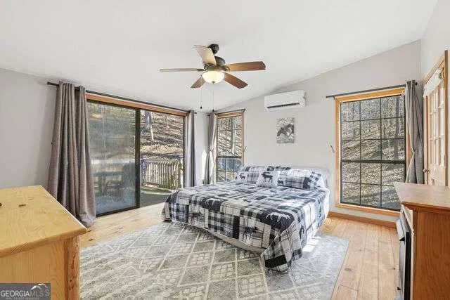 355 Henslee Hollow LN Rabun Gap, GA 30568