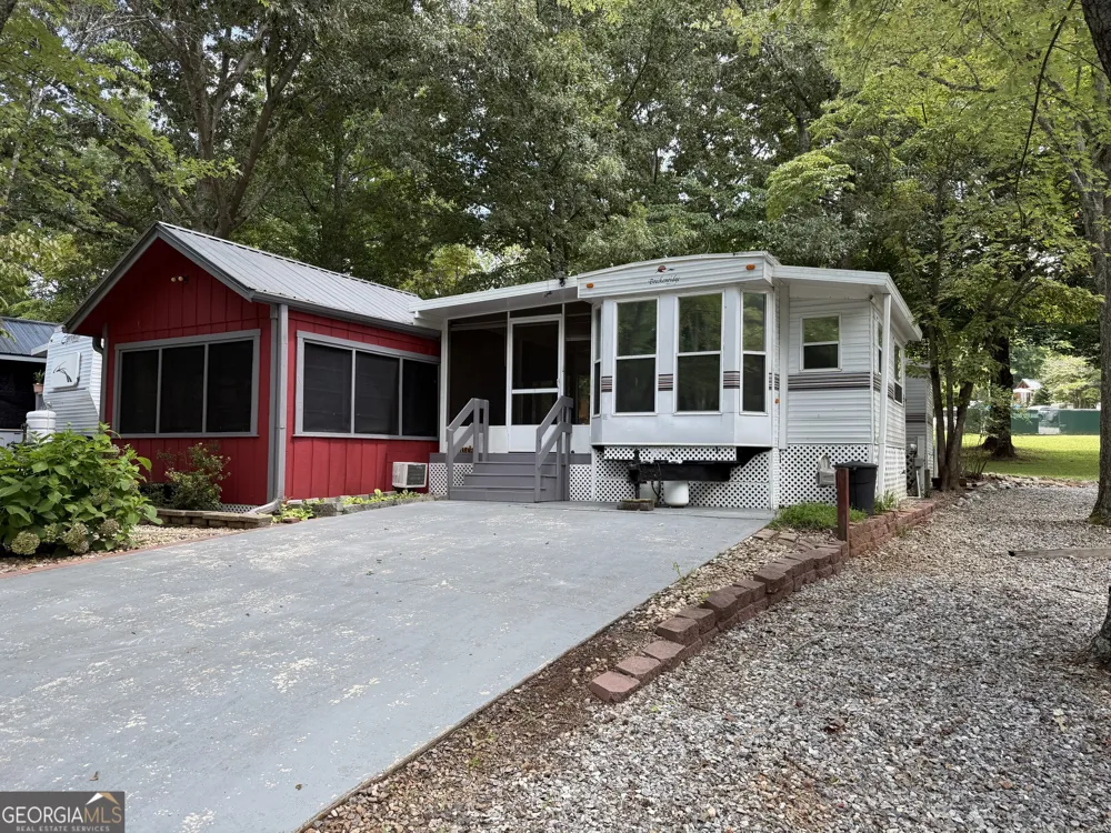 66 Maple Wood LN Cleveland, GA 30528