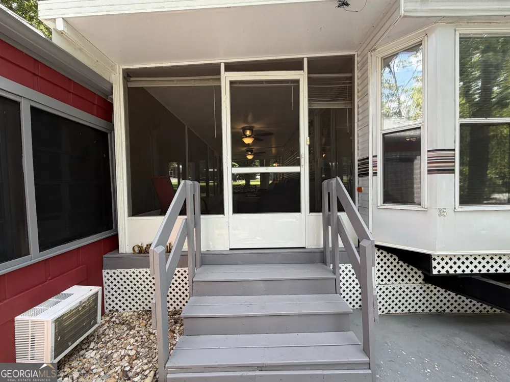 66 Maple Wood LN Cleveland, GA 30528