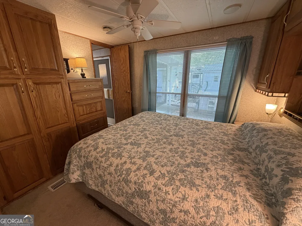 66 Maple Wood LN Cleveland, GA 30528